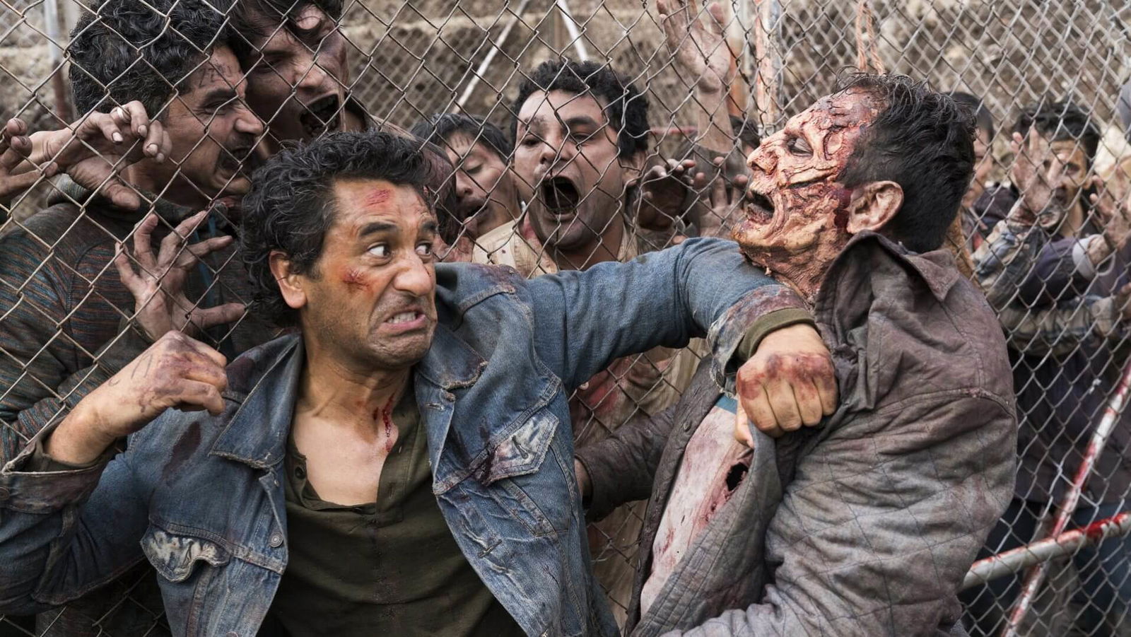 Fear the Walking Dead Travis Fighting Walkers and outnumbered