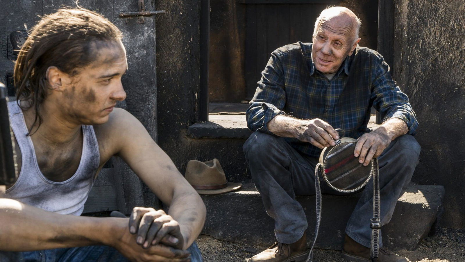 Frank Dillane as Nick Clark, Dayton Callie as Jeremiah Otto - Fear the Walking Dead _ Season 3, Episode 5 - Photo Credit: Richard Foreman, Jr/AMC