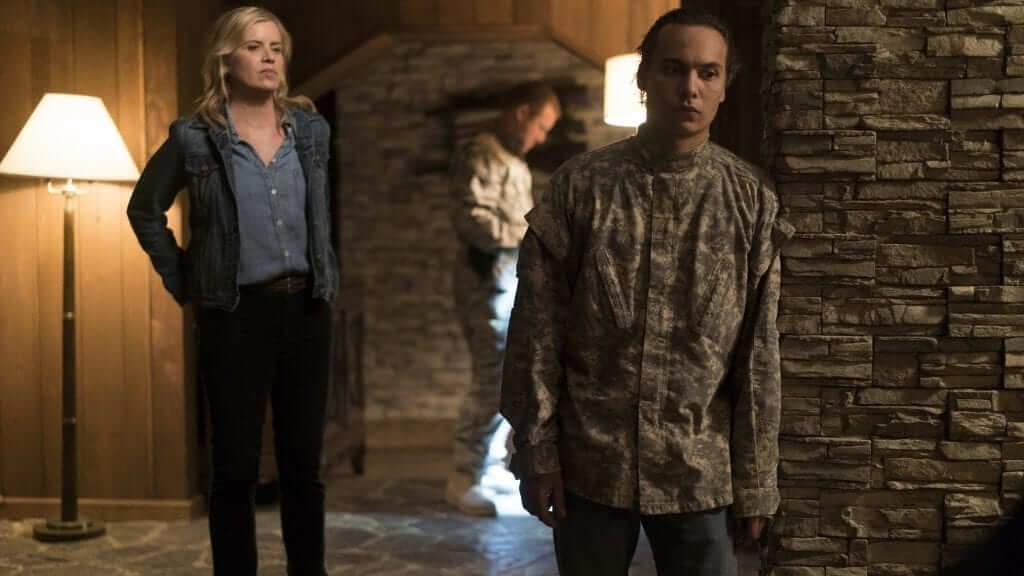 Frank Dillane as Nick Clark, Kim Dickens as Madison Clark - Fear the Walking Dead