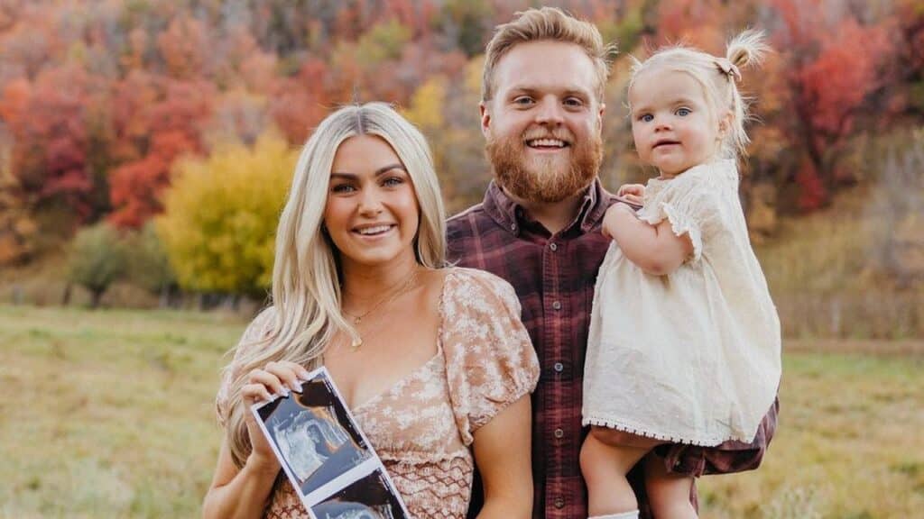 DWTS alum Lindsay Arnold and Samuel Lightner and their daughter