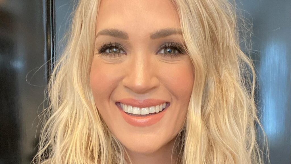 Carrie Underwood smiling