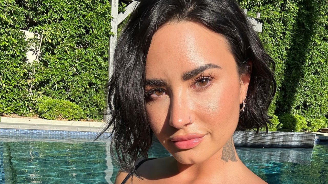 Demi Lovato Stuns In Plunging Swimwear From Her Bathroom