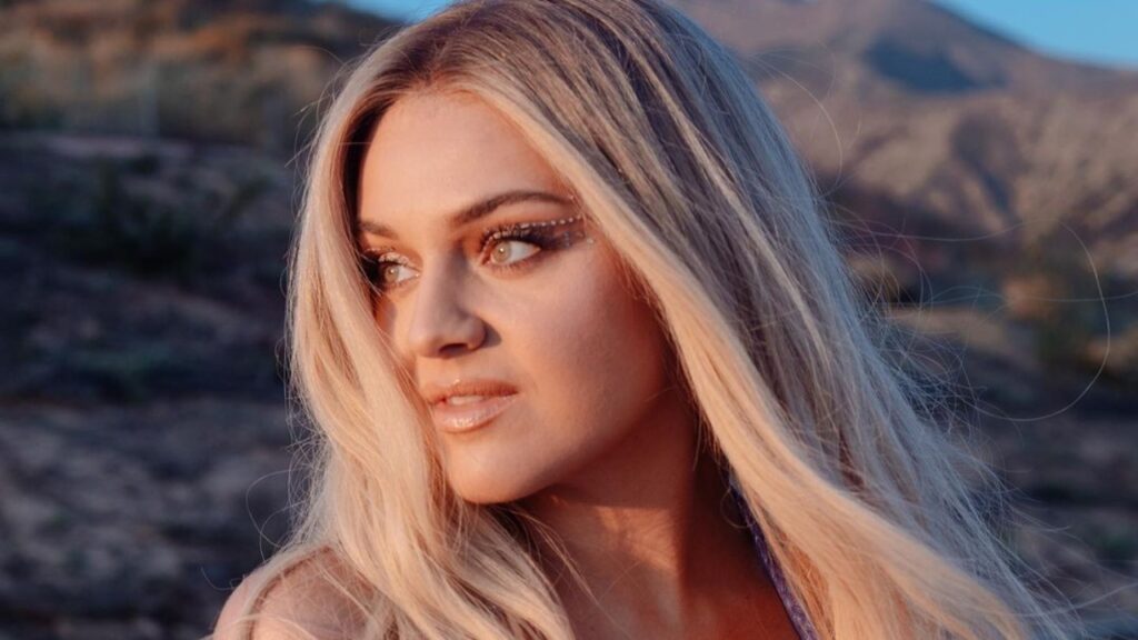 Photo of Kelsea Ballerini on Heartfirst tour