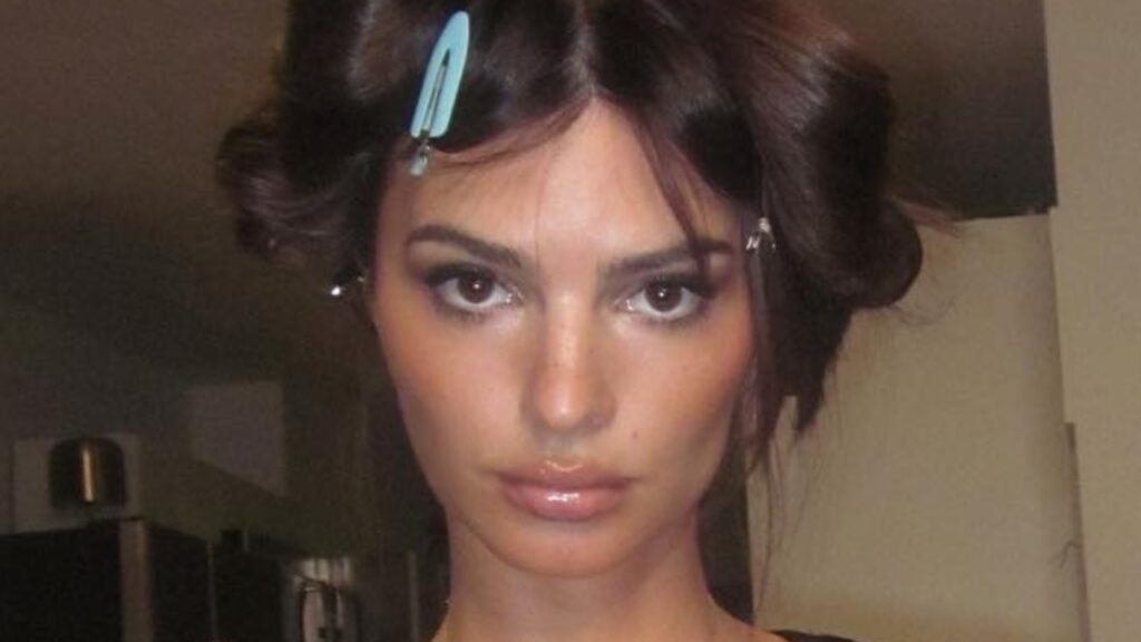 Emily Ratajkowski close up