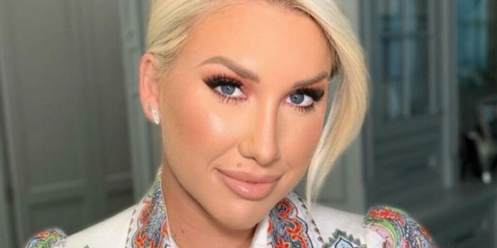 Savannah Chrisley close up