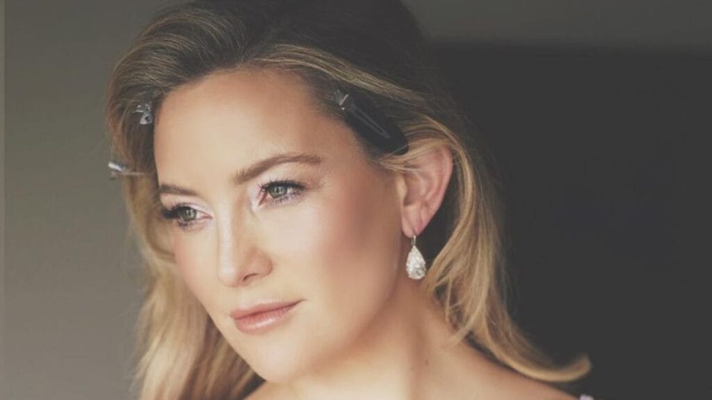 Photo of Kate Hudson in tear drop earrings.