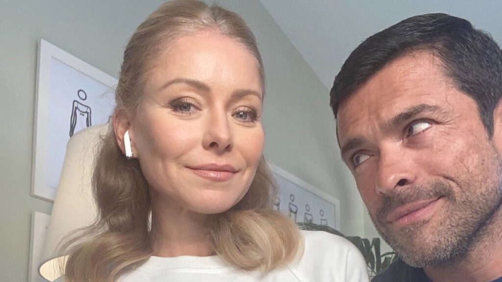 Kelly Ripa and Mark Consuelos close up