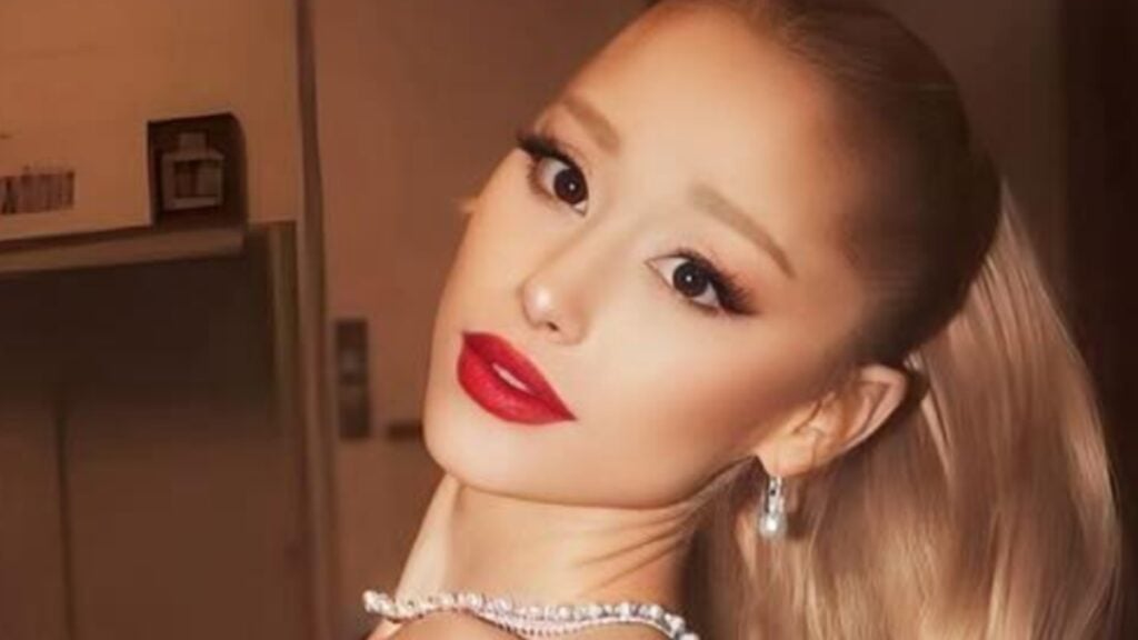 Ariana Grande close up