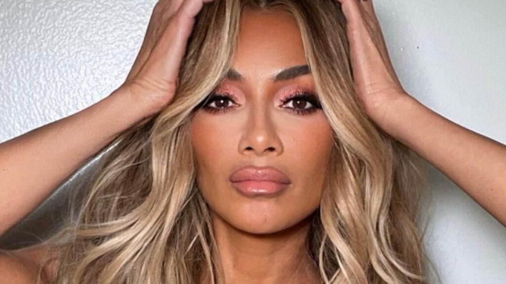 Nicole Scherzinger close up