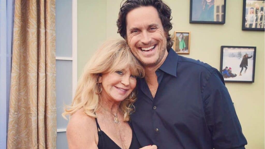 Goldie Hawn hugging Oliver Hudson