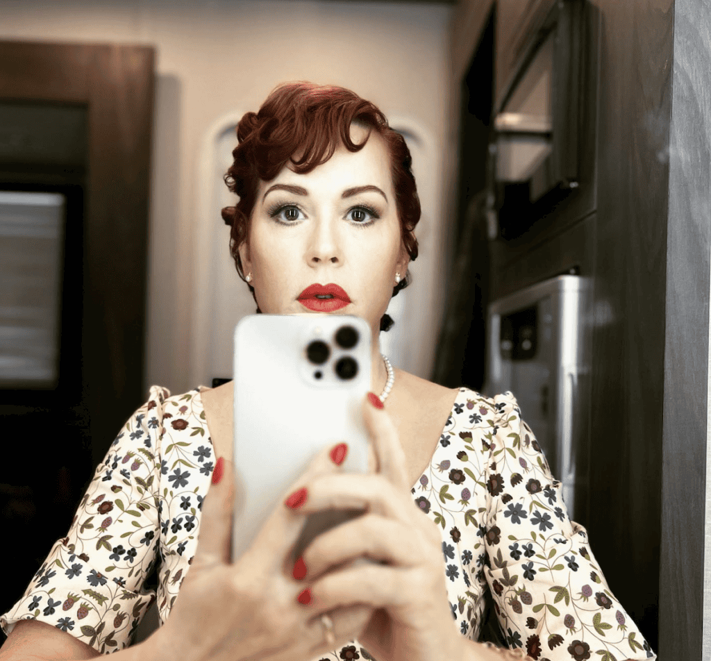 Molly Ringwald selfie