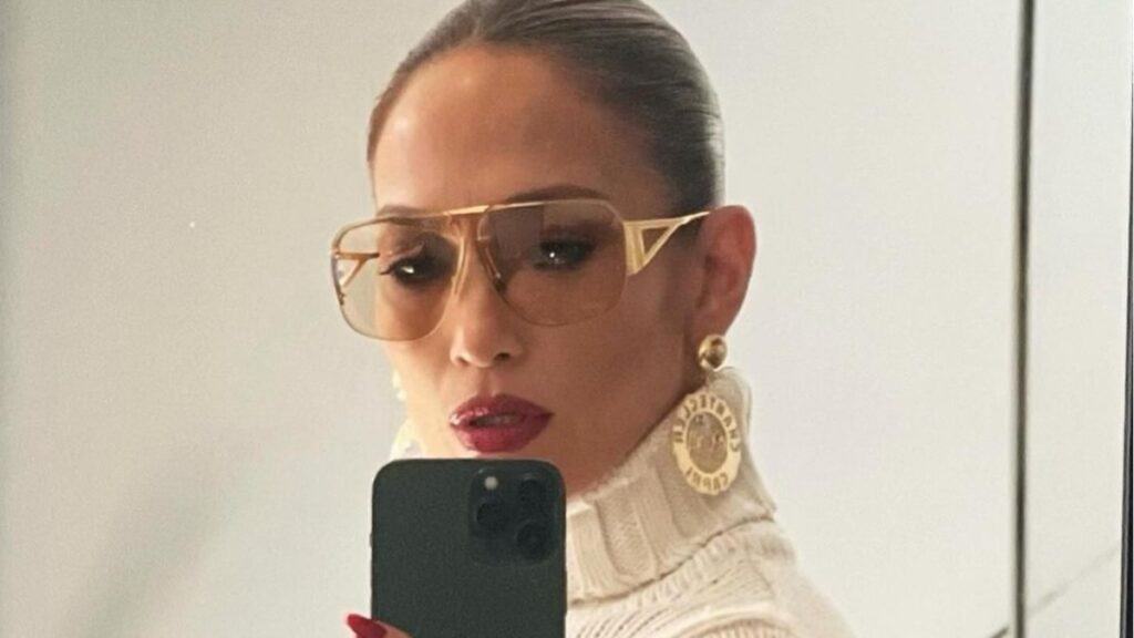 Jennifer Lopez sans Ben Affleck on Instagram