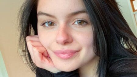 Ariel Winter poses close up