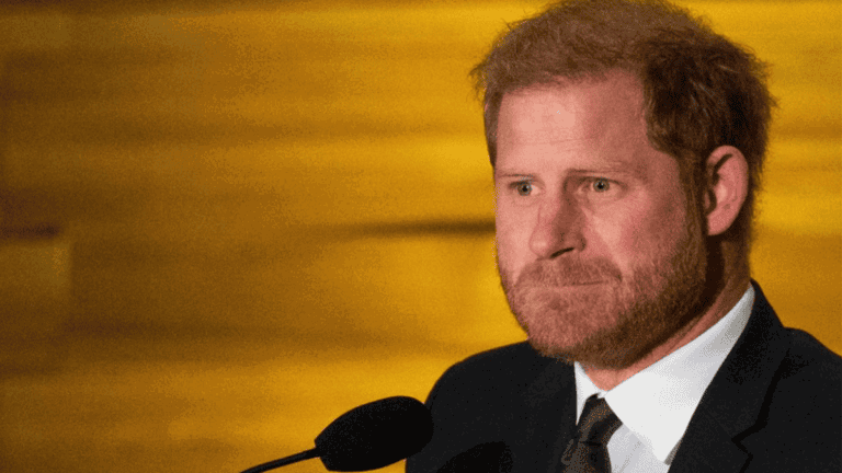 Prince Harry Awkward Smile During Speech