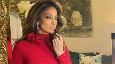 Jennifer Lopez without husband Ben Affleck