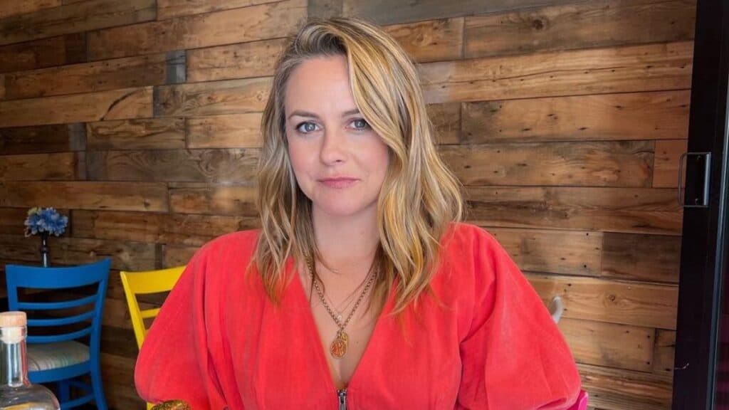 Alicia Silverstone Pokes Fun at Poisonous Berry Saga With Health Update: 'I Didn't Swallow'