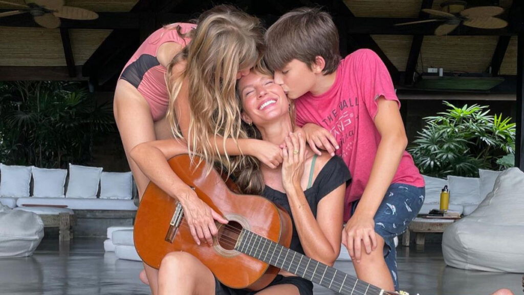 Gisele Bundchen with her two kids Benjamin and Vivian