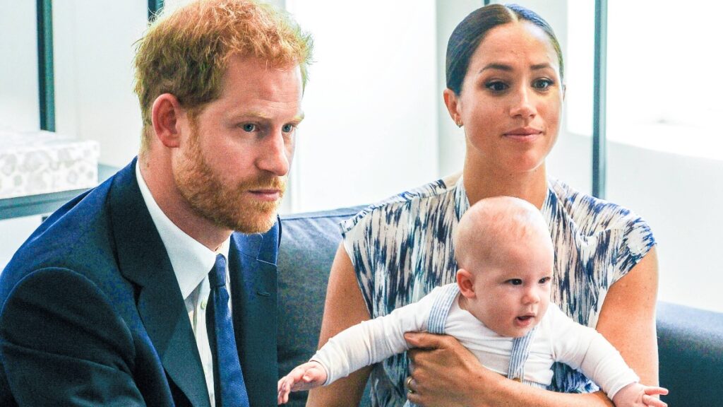 Meghan Markle and Prince harry with their son Archie.