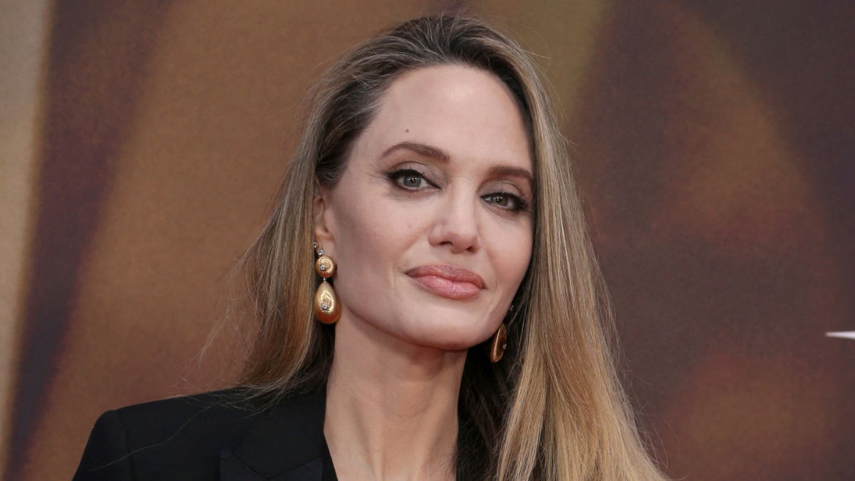 Angelina Jolie ‘Frozen’ and ‘Terrified’ After Brad Pitt Divorce: ‘She’s Traumatized for Real’