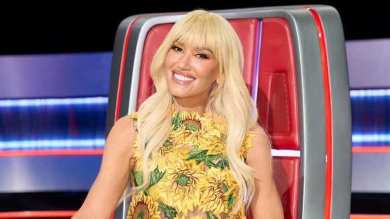 Gwen Stefani shows off new look on The Voice