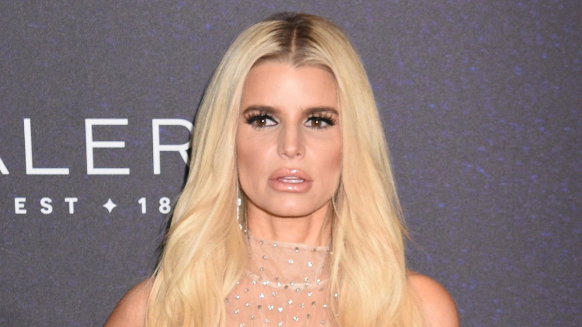 Jessica Simpson’s Marriage Has ‘Never Been Worse’ Amid Her Strange Behavior: ‘I Smell Divorce’