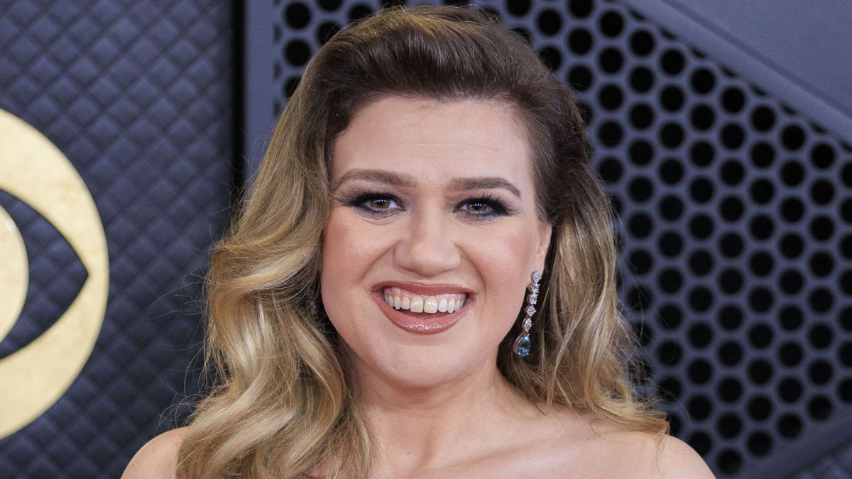 Kelly Clarkson ‘Regained Weight’ amid ‘Jarring’ Slim-Down: She ‘Doesn’t Have Gaunt Look Anymore’