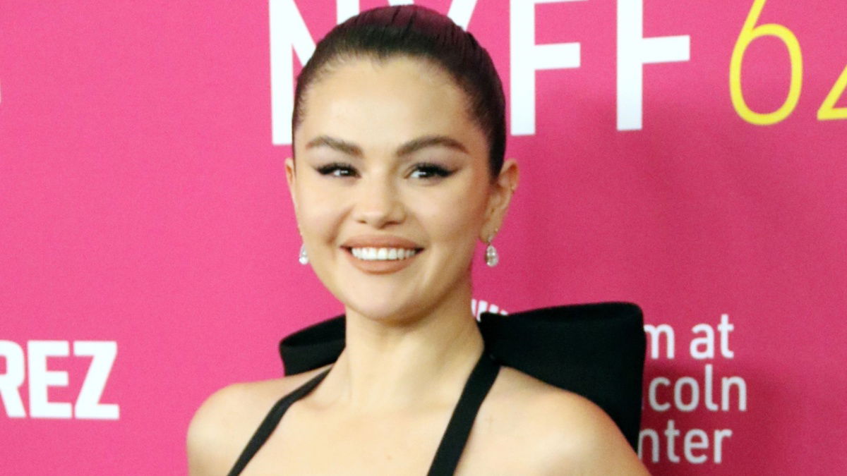 Selena Gomez Slammed After Defending ‘Cringy’ Dirty Dancing Video with Male Co-Star: ‘If I Were Benny This Would Be a Red Flag’