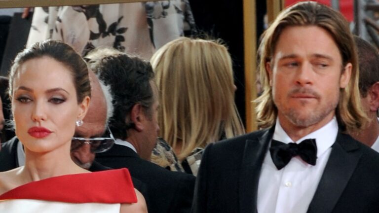 Photo of Angelina Jolie and Brad Pitt at thr Golden Globes.