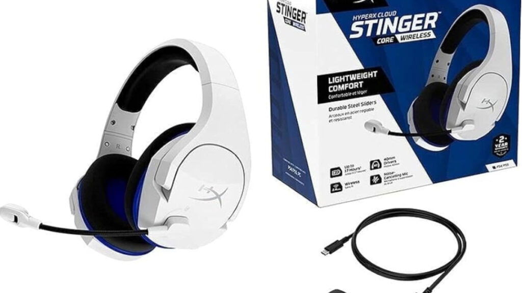 Cloud Stinger headphones and the box they come in