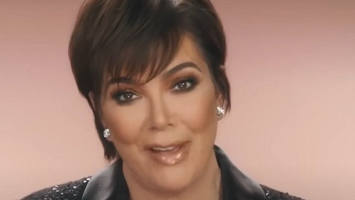 Kris Jenner Shocking Holiday Look Mocked By Fans ‘She Looks Ridiculous’