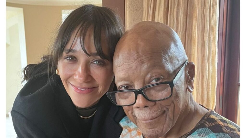 Rashida Jones and late father Quincy Jones