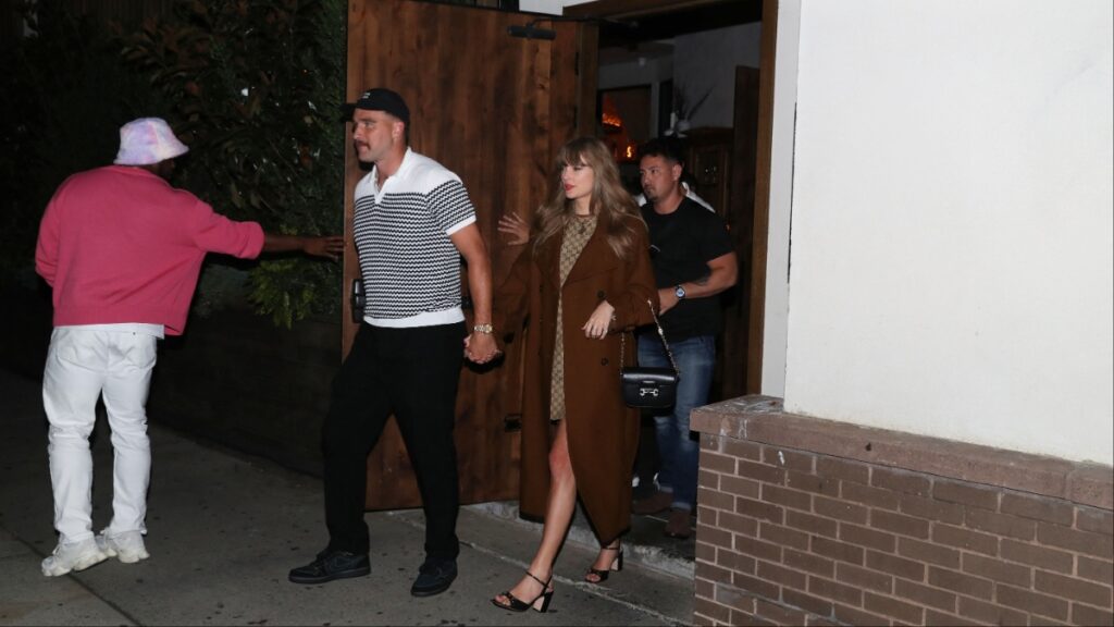 Travis Kelce and Taylor Swift enjoy date night