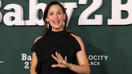 Jennifer Garner in black dress.