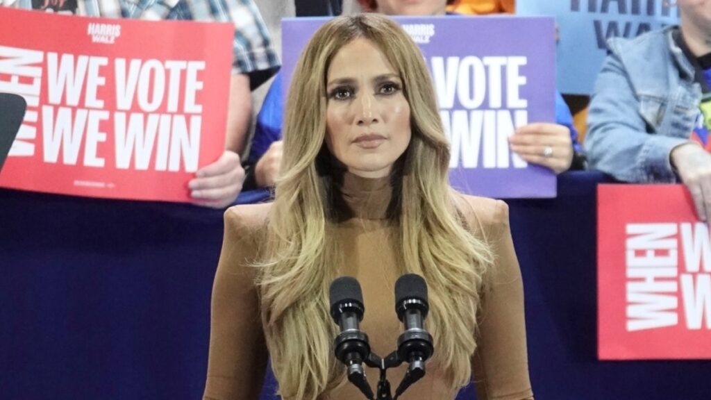 Jennifer Lopez at Kamala Harris rally