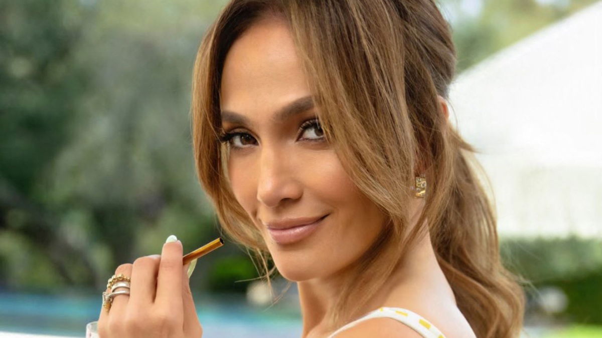 Jennifer Lopez Enlists Kim Kardashian to ‘Find Love Again’ After Falling Into ‘Dark Place’: ‘They’ve Had Advice from the Same Relationship Coach'