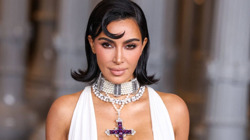 Kim Kardashian wears Princess Diana's cross necklace