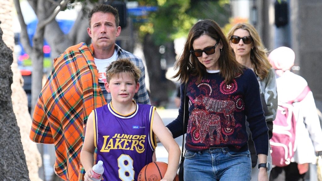 Ben Affleck and Jennifer Garner attend a basketball game for their son.