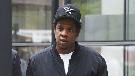 Jay-Z leaving Securities and Exchange Commission in Lower Manhattan