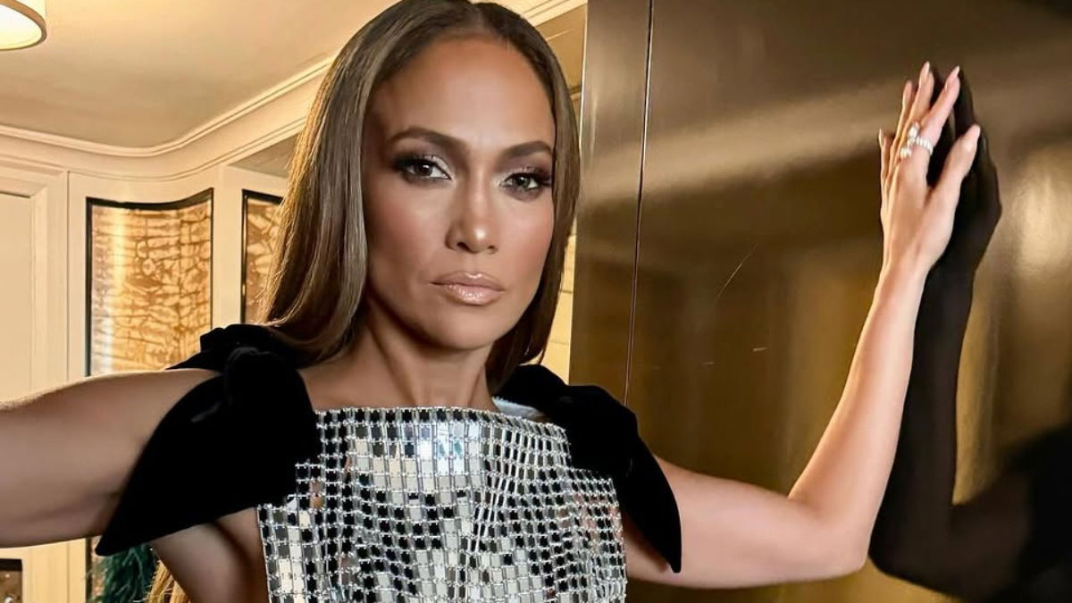 Jennifer Lopez 'Trapped' in a Place She Once Loved As Ben Affleck Flees Farther Post-Divorce: 'It Is Becoming Increasingly Frustrating'