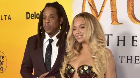 Beyonce and Jay-Z on the red carpet.