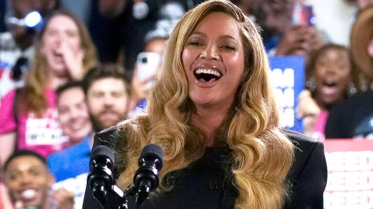 Beyonce during Kamala Harris rally.