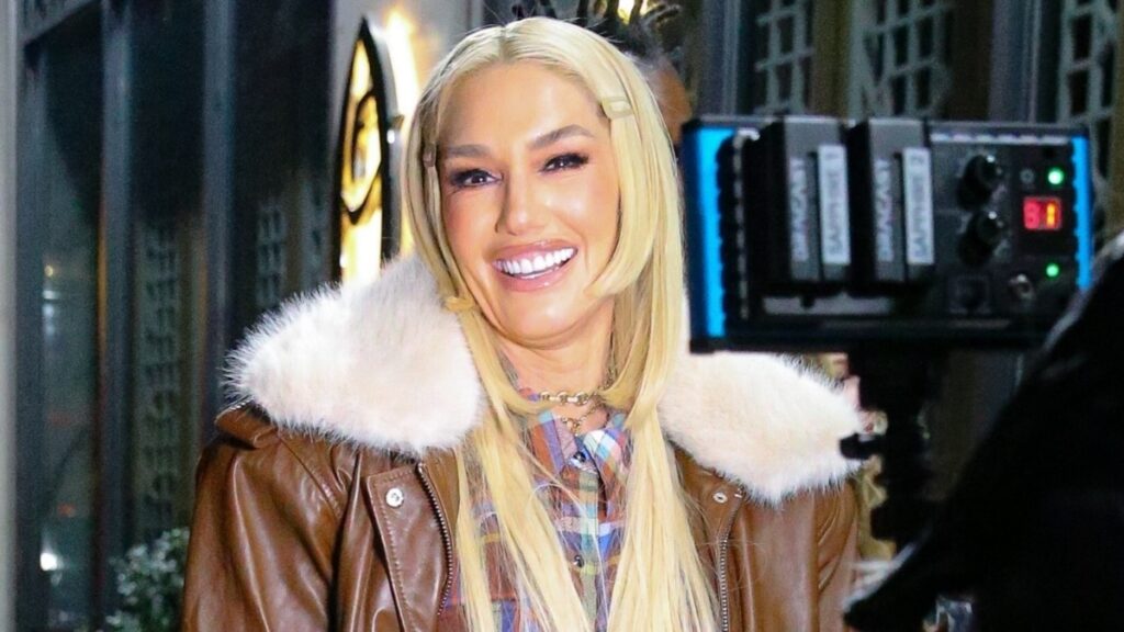 Gwen Stefani smiling