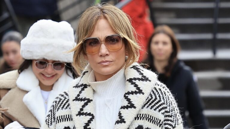 Jennifer Lopez spotted in Aspen