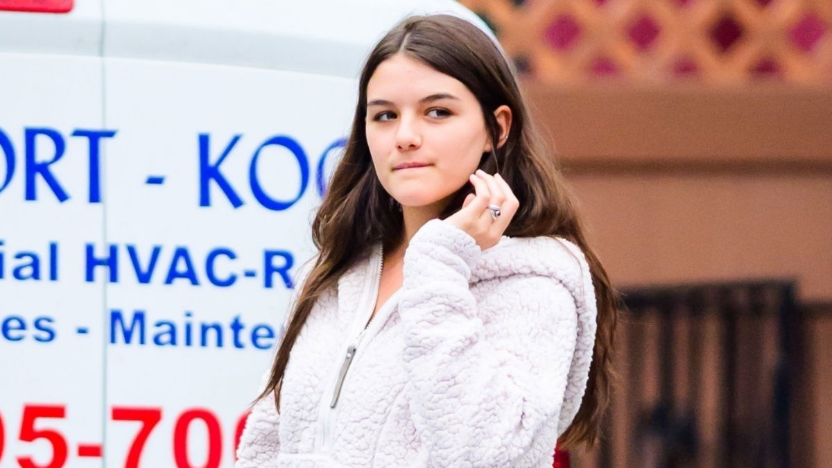 Suri Cruise Dealt ‘Another Heartbreak’ After ‘Devastating’ Split With Songwriter Boyfriend: ‘Her Dad’s Not Around To Support Her’