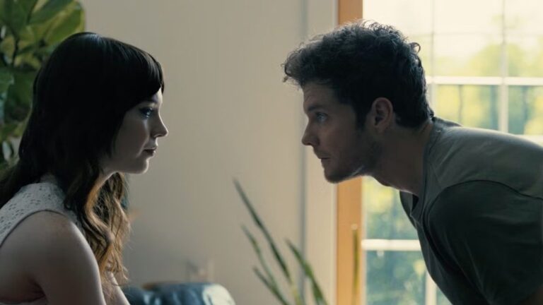 Jack Quaid and Sophie Thatcher in Companion