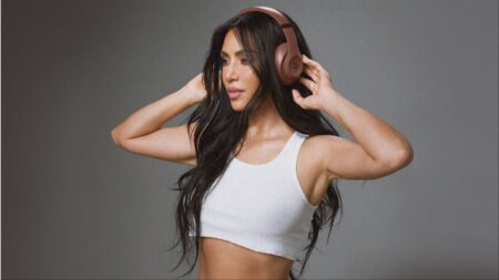 Beats by Dre advertisement with Kim Kardashian