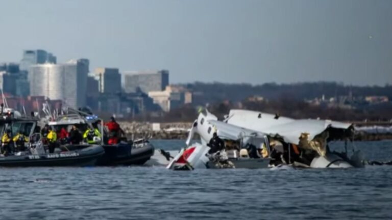 NY Magazine shares shocking take on DC plane crash (1)