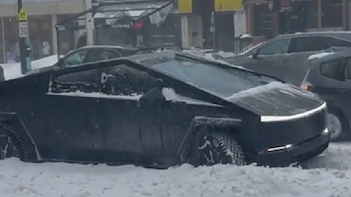 Elon Musk’s $70,000 Cybertruck Get’s Embarassed by Canada’s Best Weapon ‘Not the first time snow has stopped a Nazi advancement’