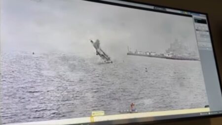 fighter jet crash into San Diego Bay