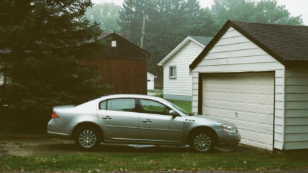 Oregon Man Welcomes New Neighbor by Blocking Driveway and Threatening to Sue if He Couldn't